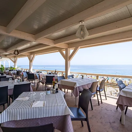 Отель Rivage