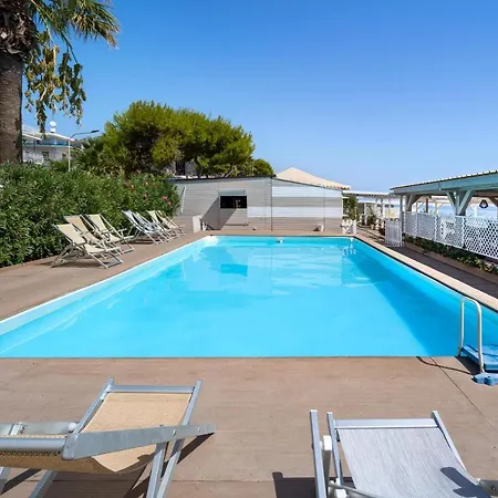 Hotel Rivage 4*
