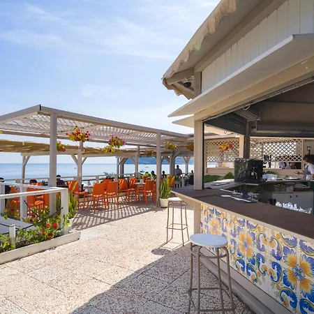 Rivage Hotel 4*